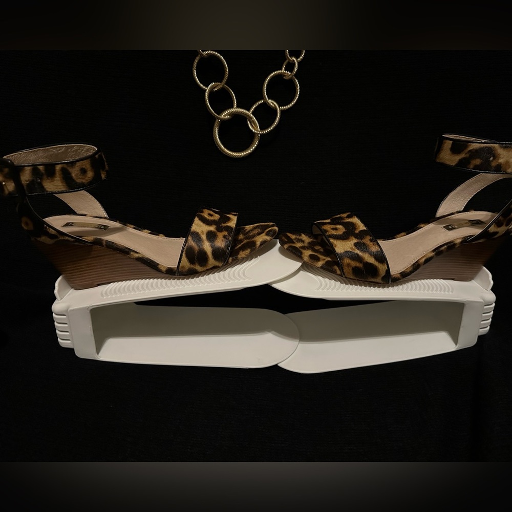 Leopard Print Low Wedge. - image 2